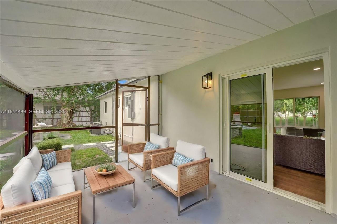 21021 NE 13th Pl, Miami, FL 33179 Photo