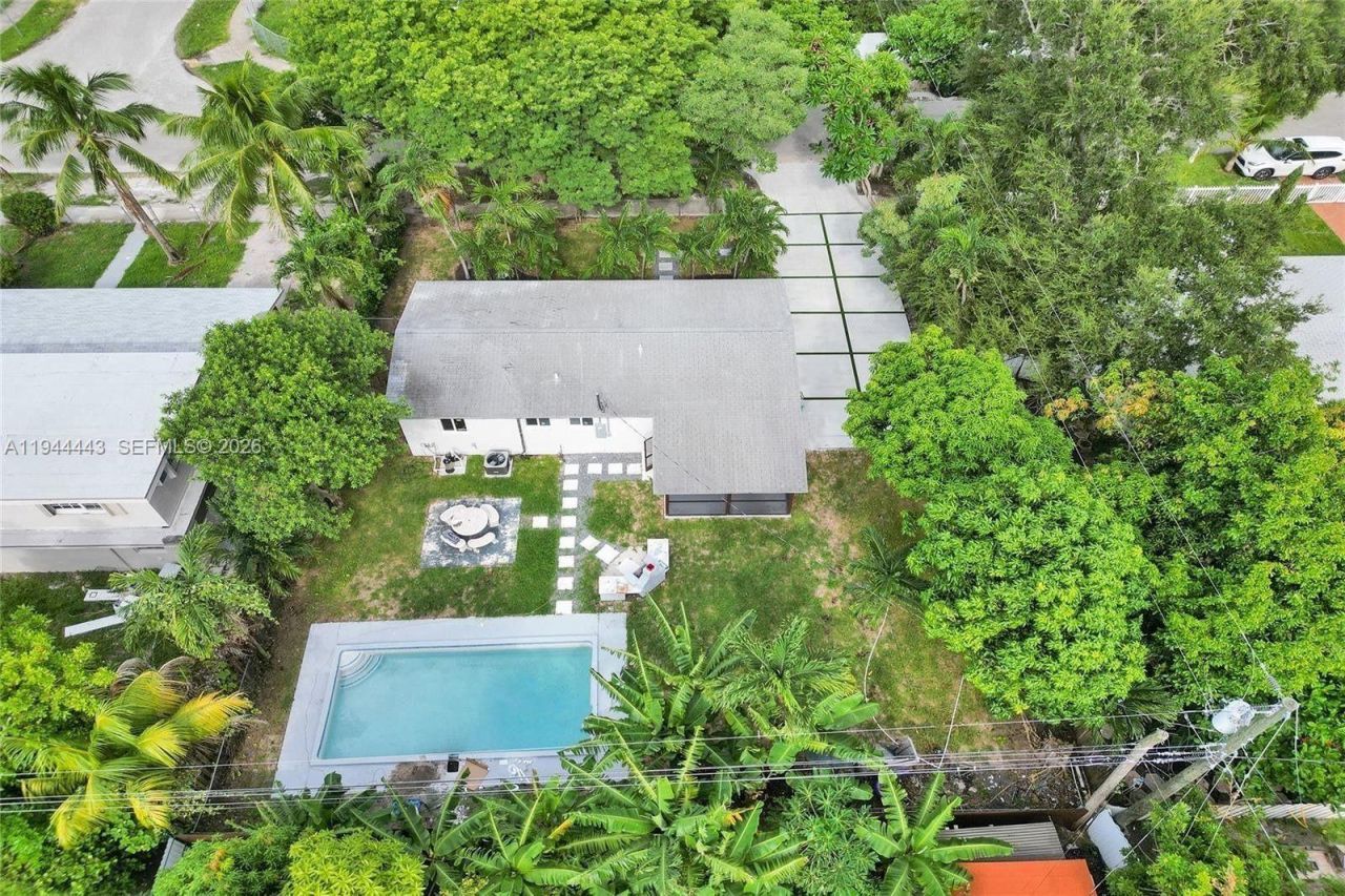 21021 NE 13th Pl, Miami, FL 33179 Photo