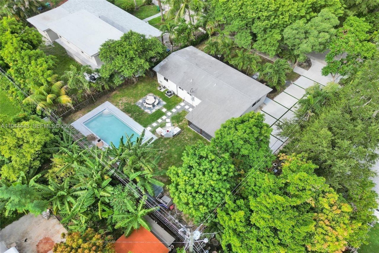 21021 NE 13th Pl, Miami, FL 33179 Photo