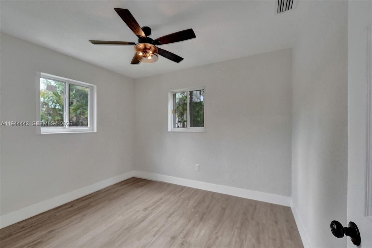 21021 NE 13th Pl, Miami, FL 33179 Photo