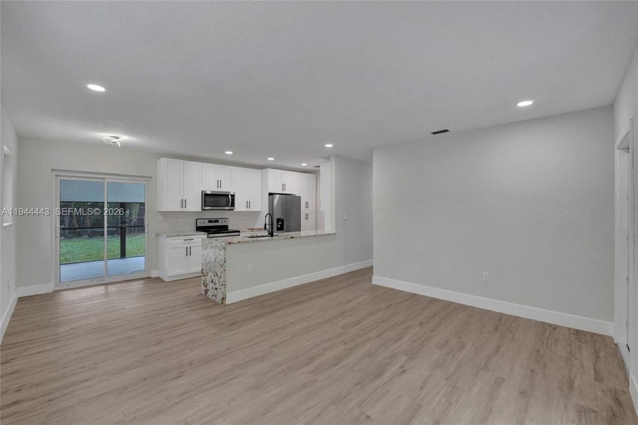 21021 NE 13th Pl, Miami, FL 33179 Photo