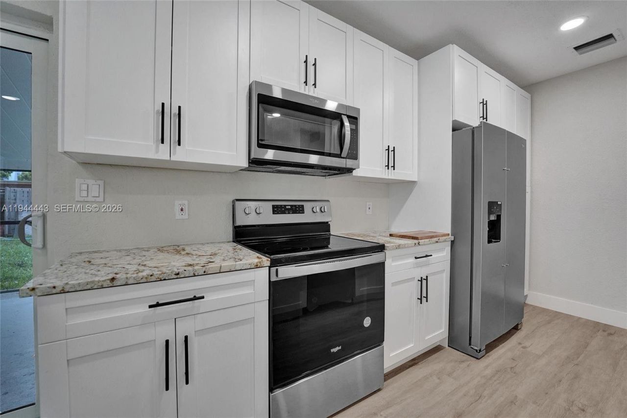 21021 NE 13th Pl, Miami, FL 33179 Photo