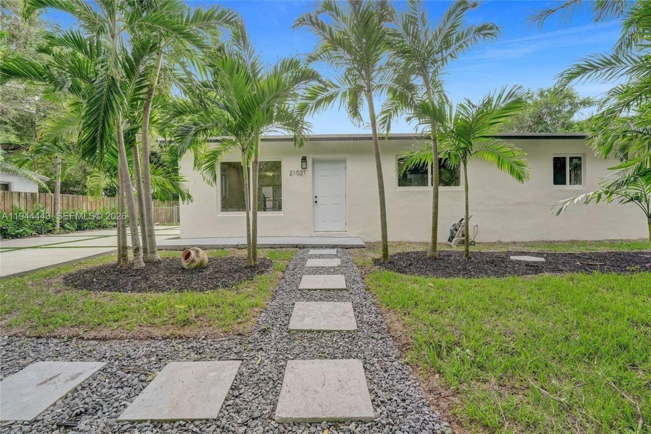 21021 NE 13th Pl, Miami, FL 33179 Photo