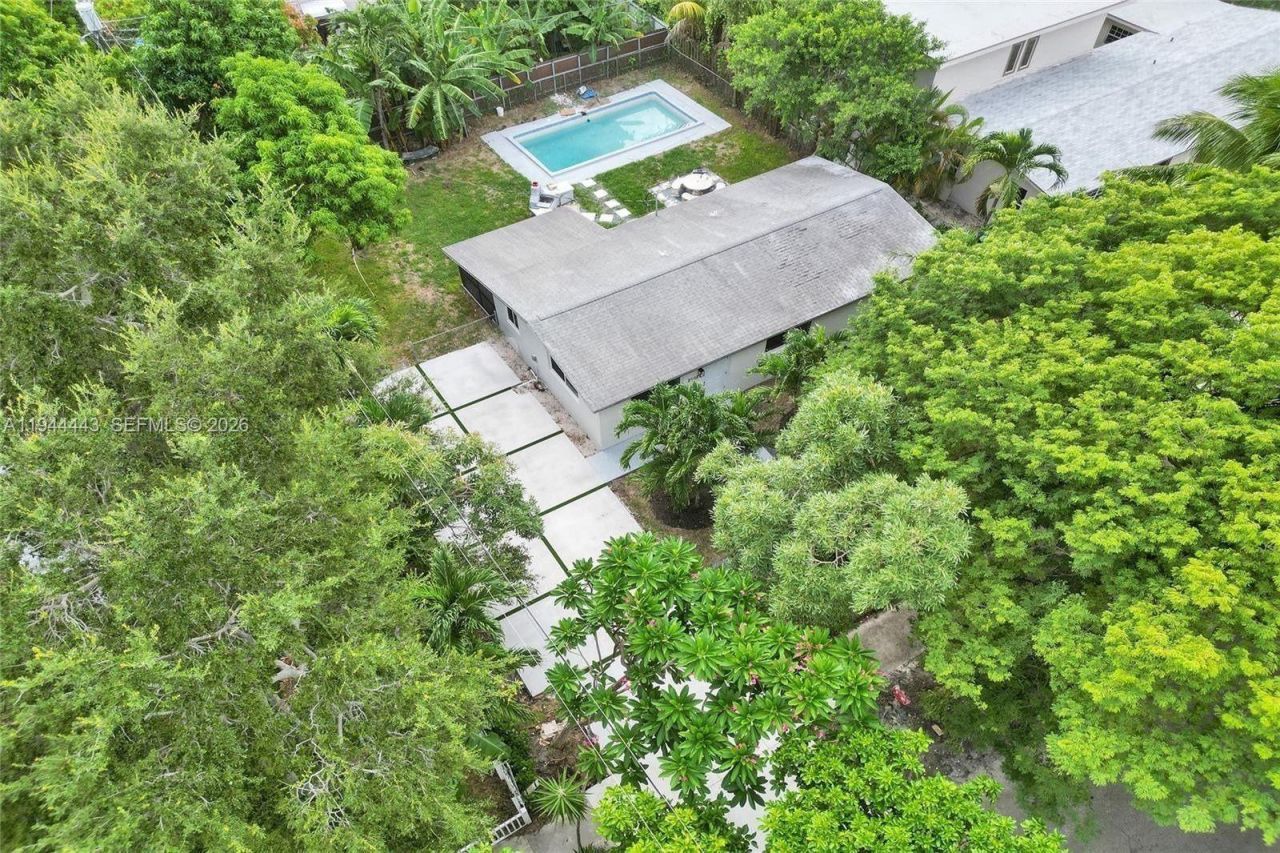 21021 NE 13th Pl, Miami, FL 33179 Photo