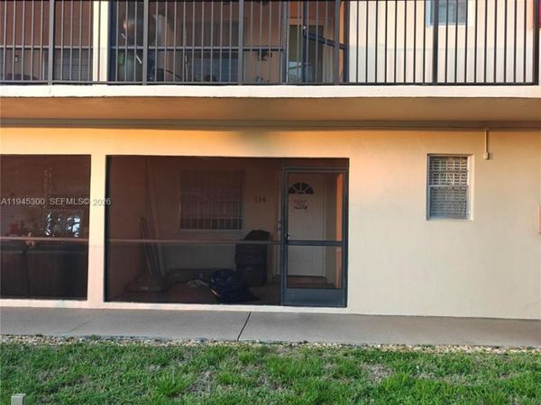 421 NE 1st St, Unit 114, Hallandale Beach, FL 33009
