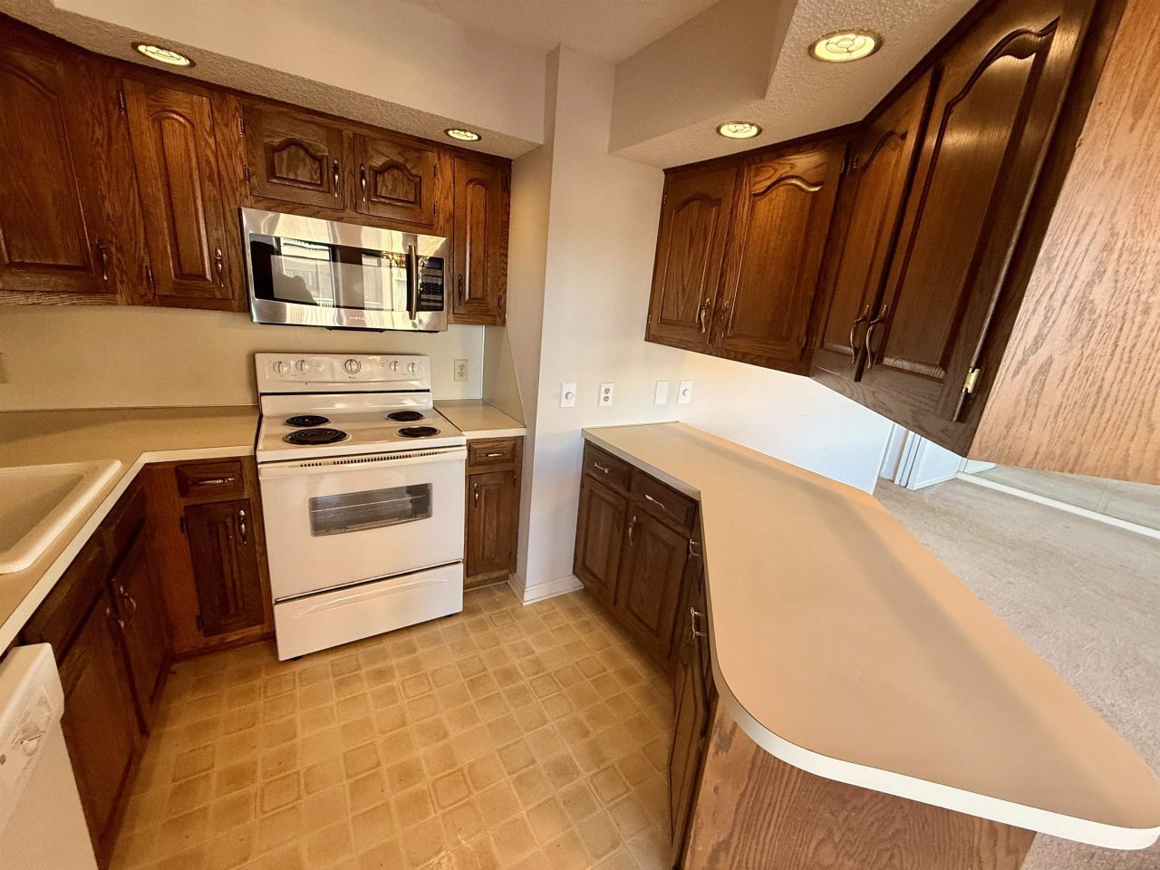 4230 Pinehurst Circle Photo 5