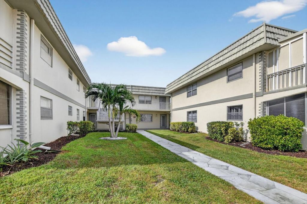 471 Monaco J, Delray Beach, FL 33446 Photo
