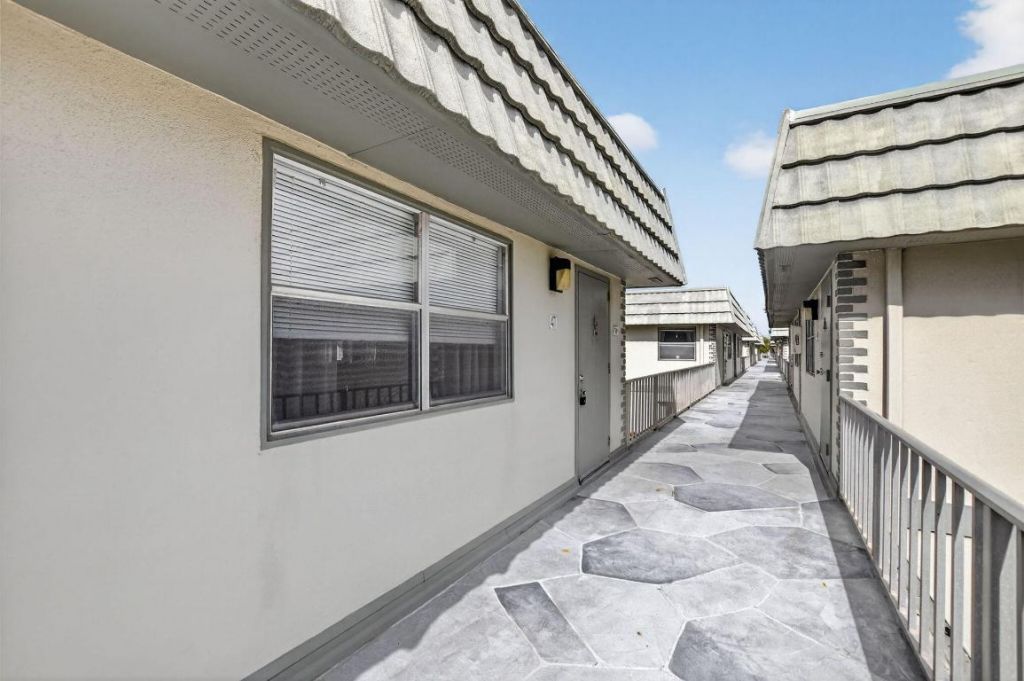 471 Monaco J, Delray Beach, FL 33446 Photo