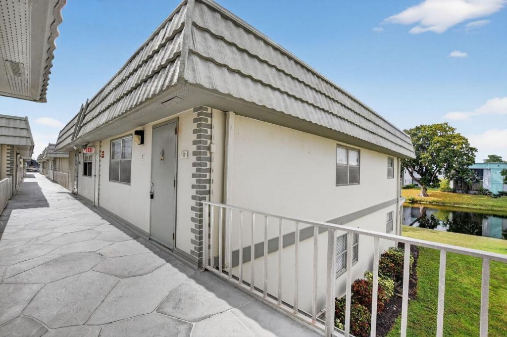 471 Monaco J, Delray Beach, FL 33446 Photo