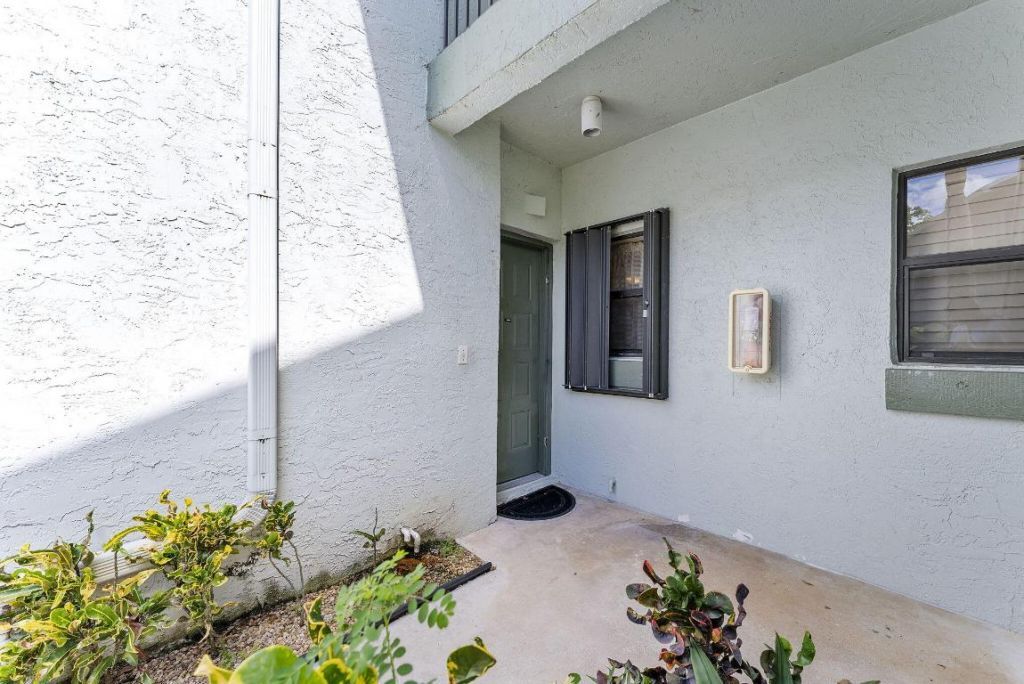 3993 Carambola Circle N, Unit 2998, Coconut Creek, FL 33066 Photo