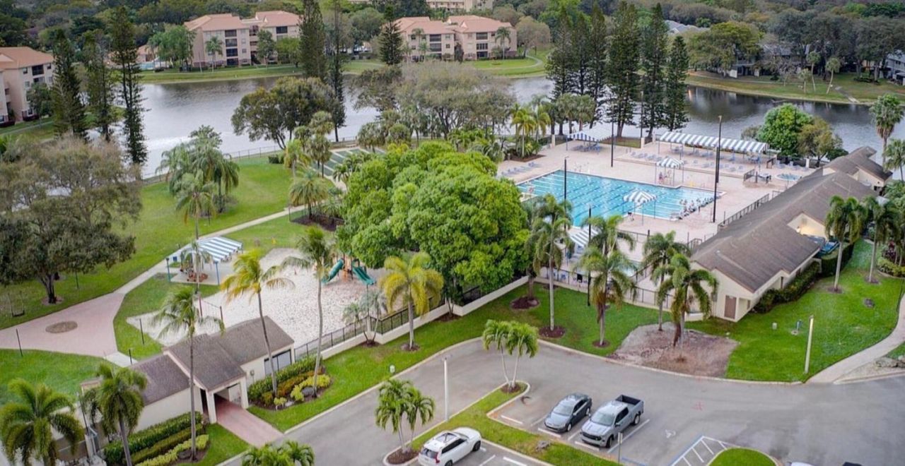 3993 Carambola Circle N, Unit 2998, Coconut Creek, FL 33066 Photo