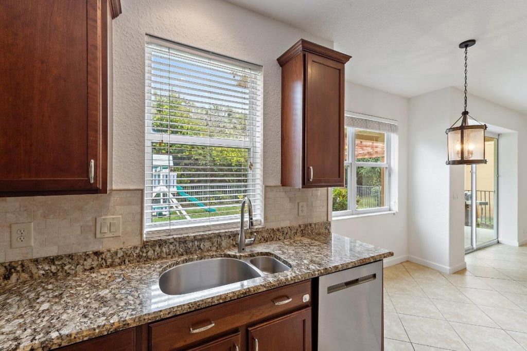 5903 SE Crooked Oak Avenue, Hobe Sound, FL 33455 Photo