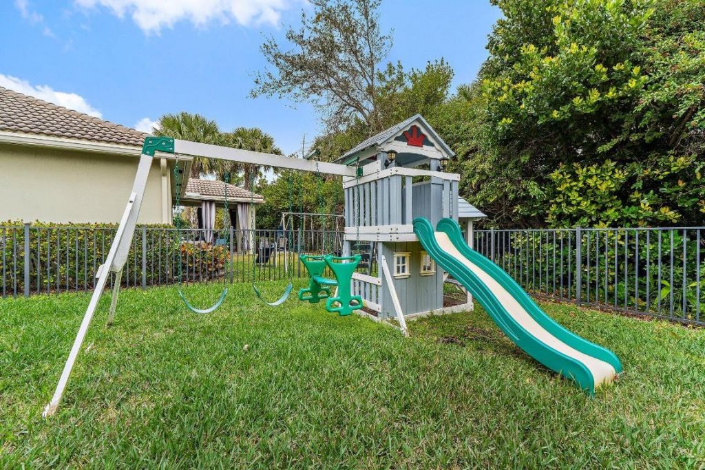 5903 SE Crooked Oak Avenue, Hobe Sound, FL 33455 Photo