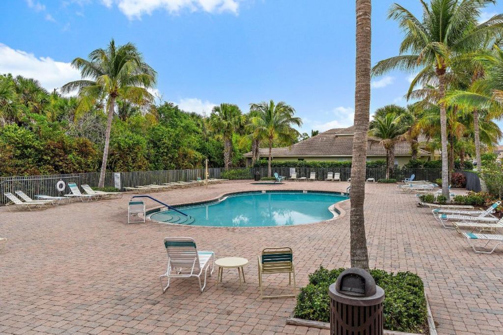 5903 SE Crooked Oak Avenue, Hobe Sound, FL 33455 Photo