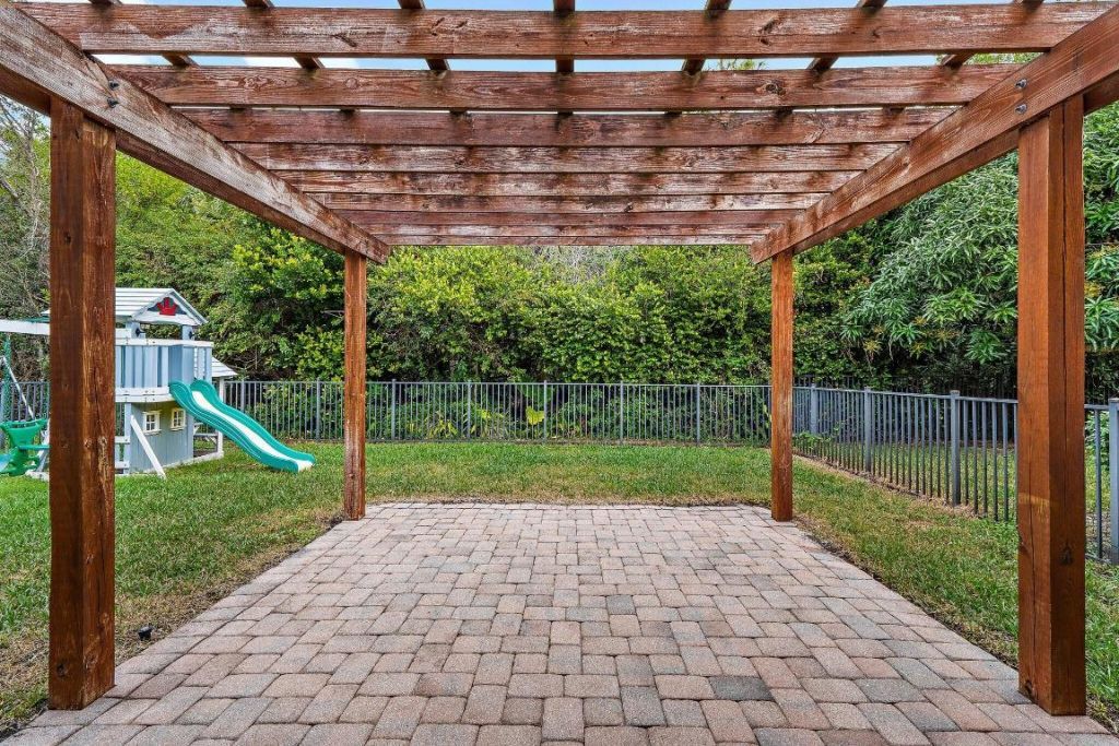 5903 SE Crooked Oak Avenue, Hobe Sound, FL 33455 Photo