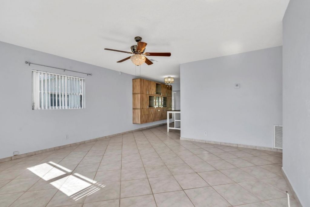 7115 NW 73rd Street, Tamarac, FL 33321 Photo