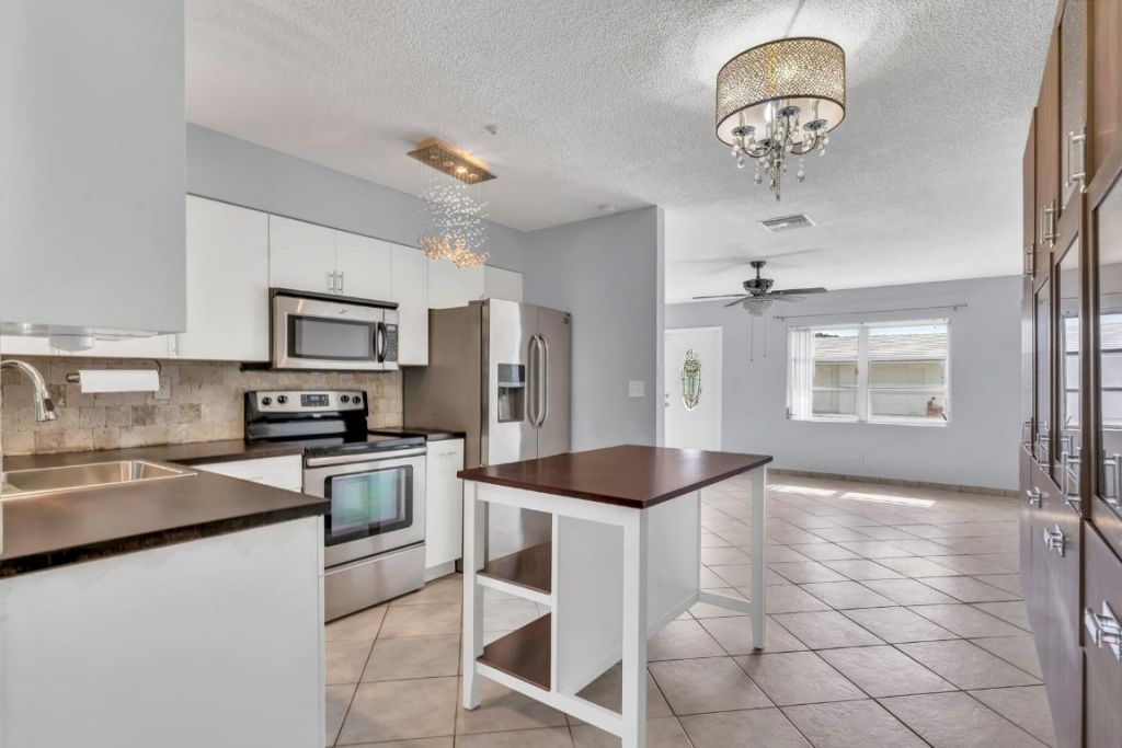 7115 NW 73rd Street, Tamarac, FL 33321 Photo