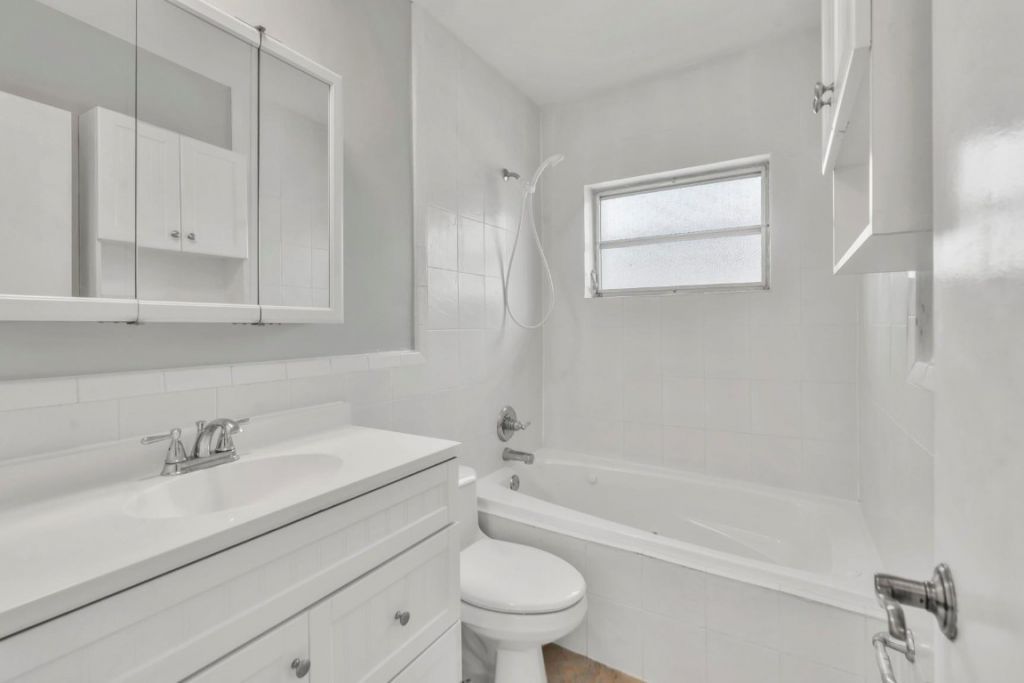 7115 NW 73rd Street, Tamarac, FL 33321 Photo