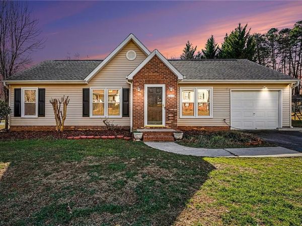 6812 Salem Quarter Road, Belews Creek, NC 27009