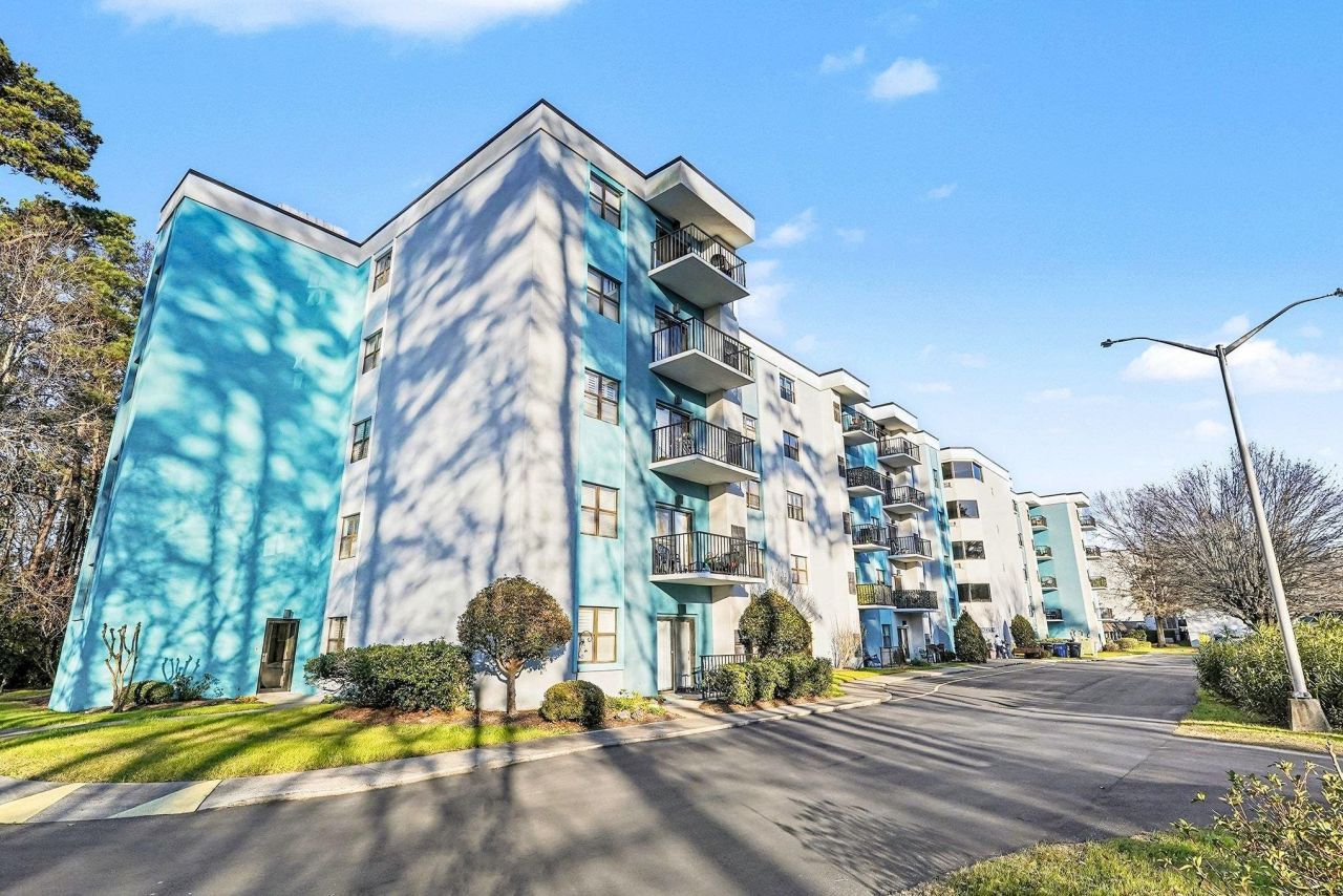 5001 Little River Rd. Photo 1