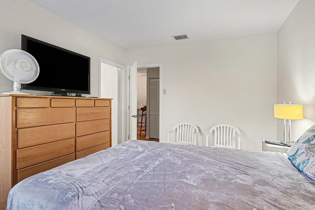 5001 Little River Rd. Photo 23