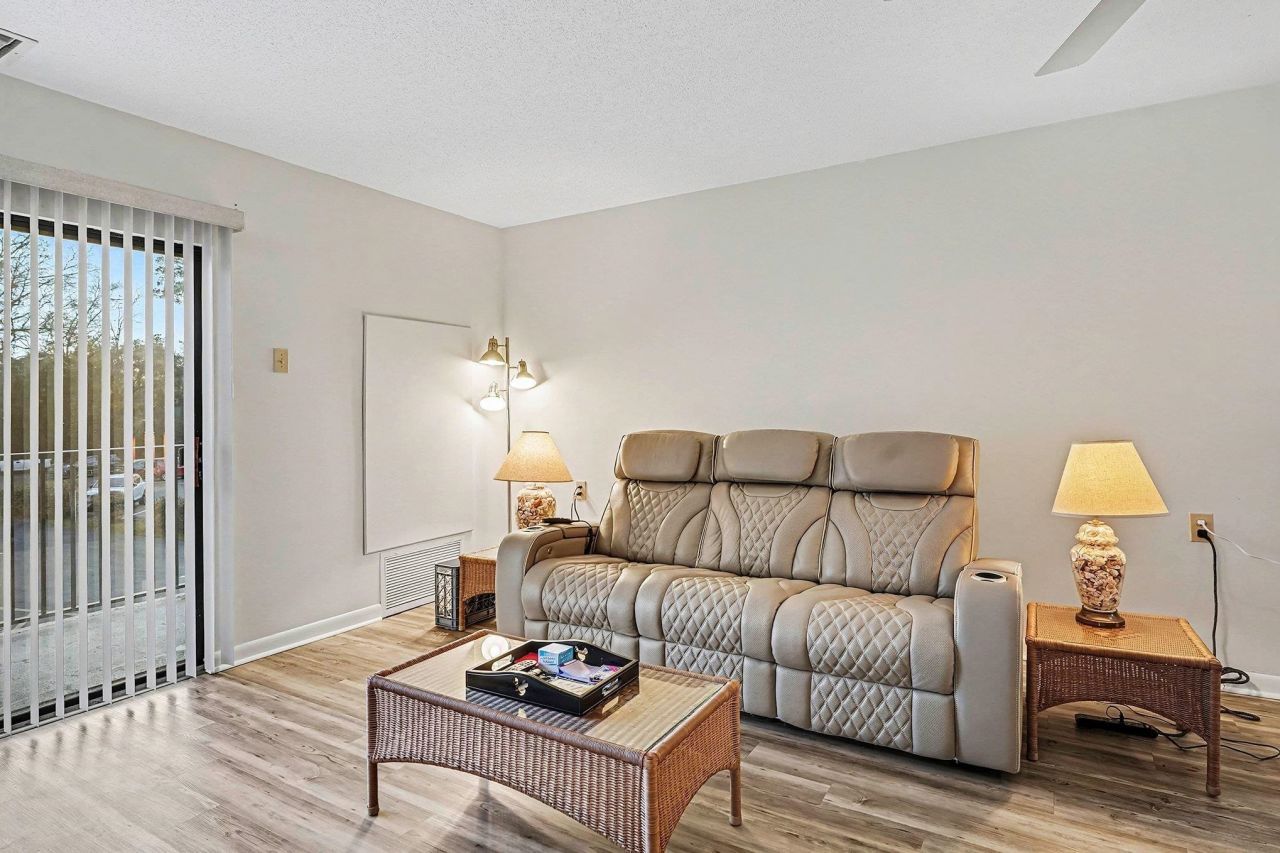 5001 Little River Rd. Photo 6