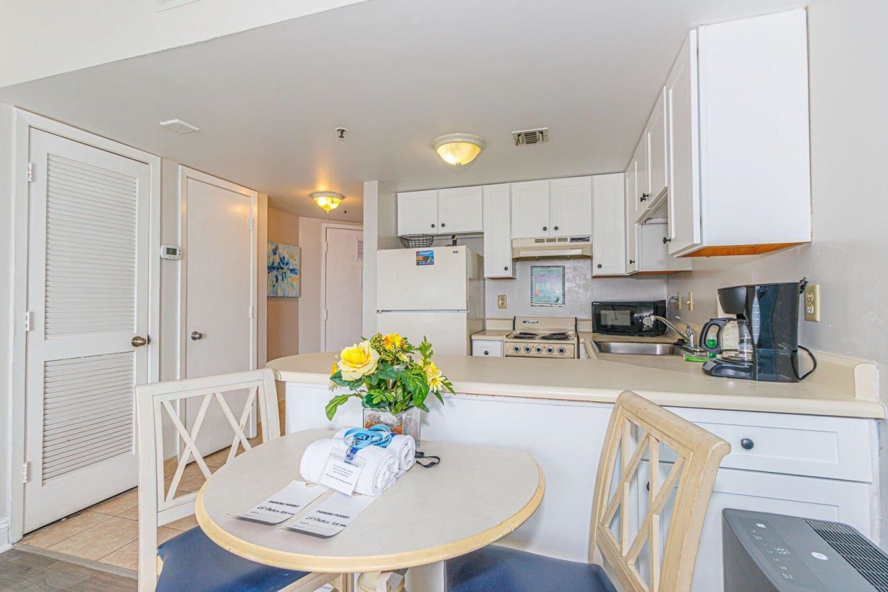 1605 S Ocean Blvd. S Photo 18