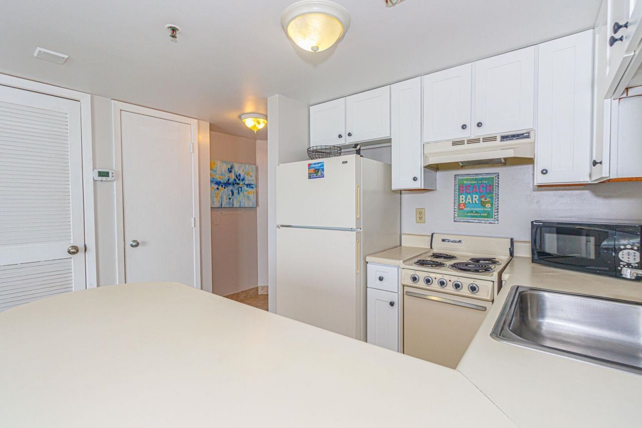 1605 S Ocean Blvd. S Photo 19