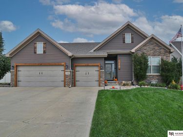 17116 Joanne Drive, Omaha, NE 68136