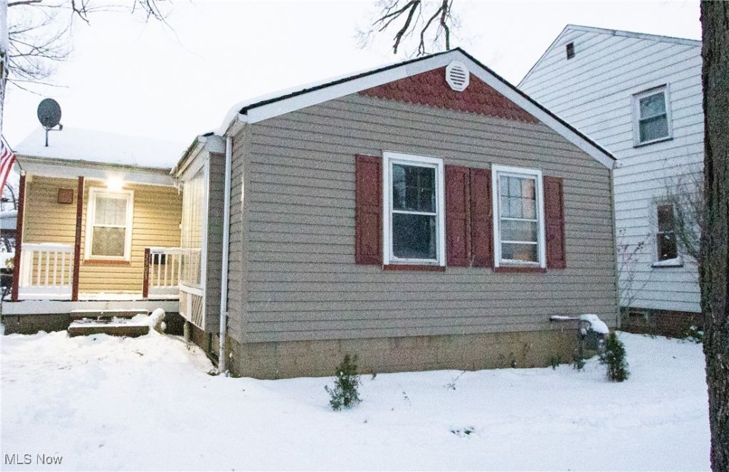 3303 Ingleside Drive, Parma, OH 44134 Main Photo