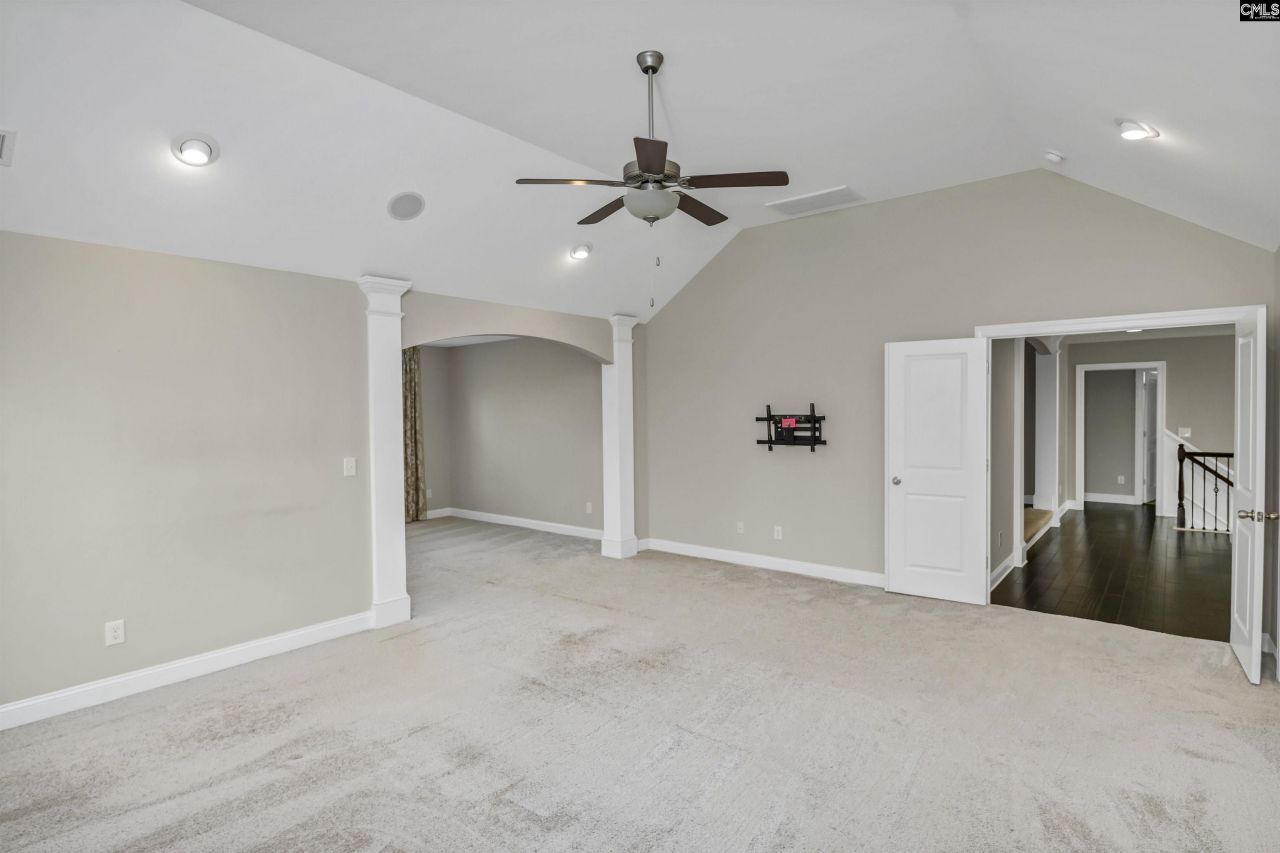 630 Dutchmans Creek Trail  Photo 16