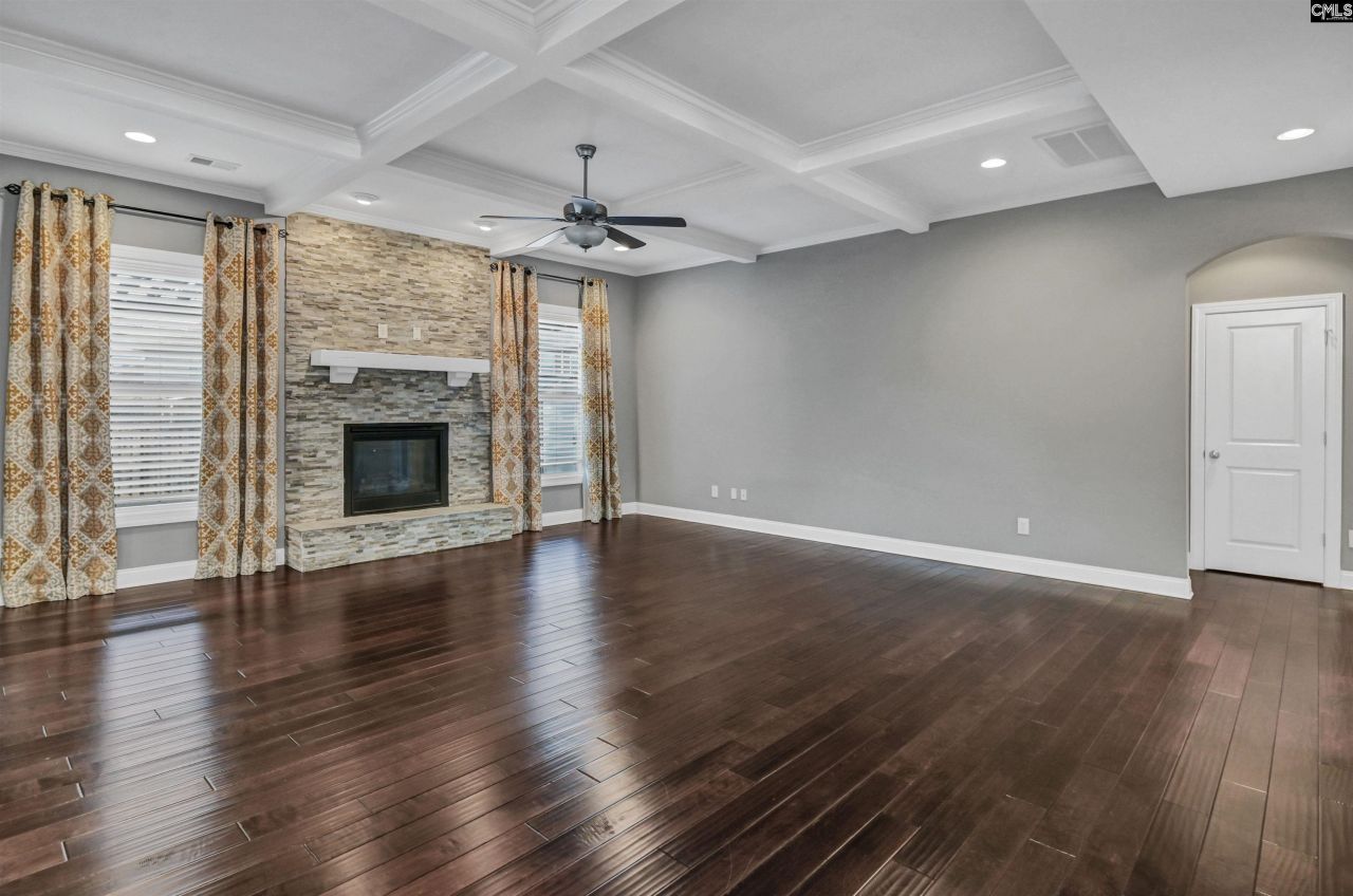 630 Dutchmans Creek Trail  Photo 4