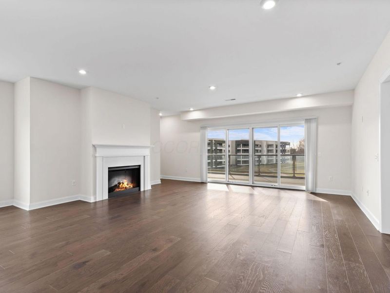 5233 Highpointe Lakes Drive, Unit 301, Westerville, OH 43081 Photo 10