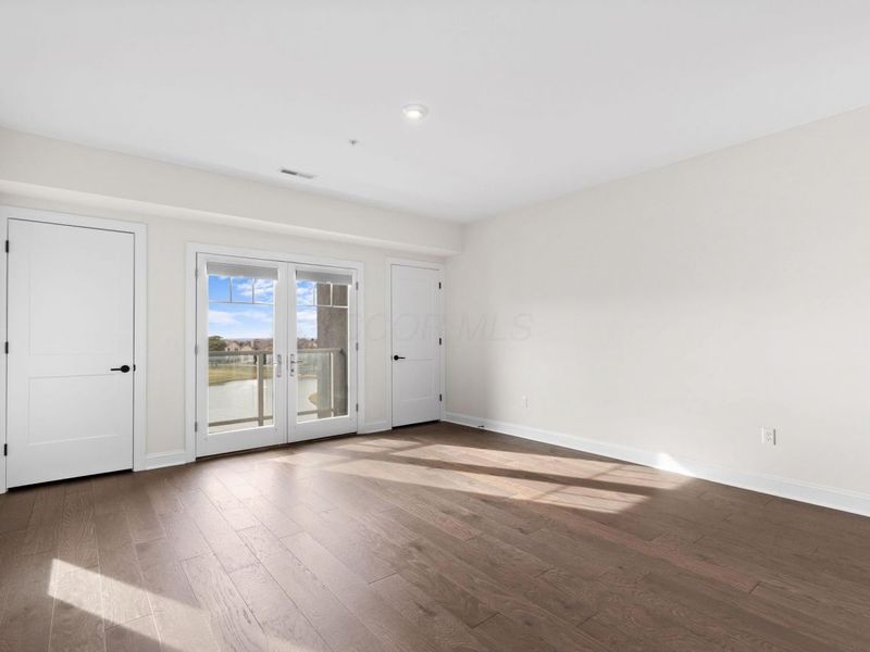 5233 Highpointe Lakes Drive, Unit 301, Westerville, OH 43081 Photo 14