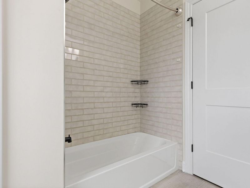 5233 Highpointe Lakes Drive, Unit 301, Westerville, OH 43081 Photo 24