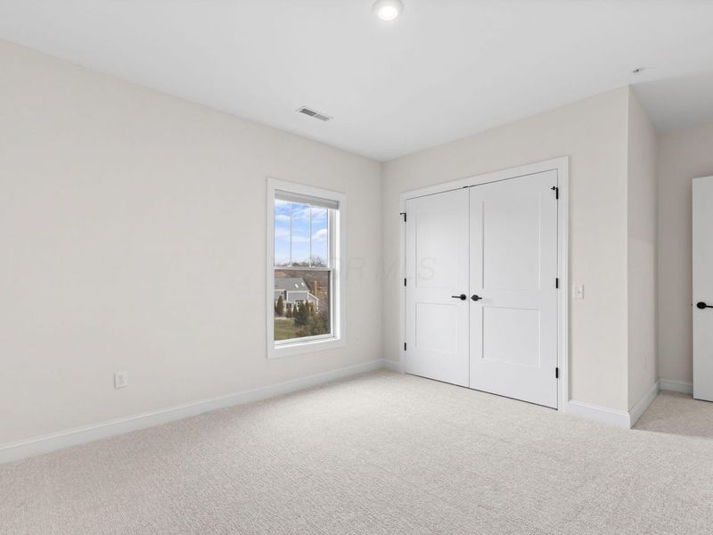 5233 Highpointe Lakes Drive, Unit 301, Westerville, OH 43081 Photo 27