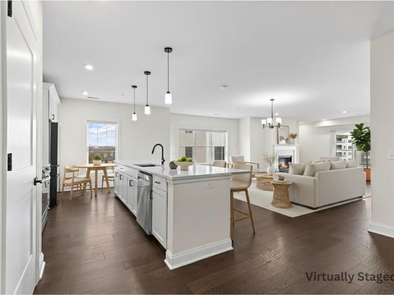 5233 Highpointe Lakes Drive, Unit 301, Westerville, OH 43081 Photo 3