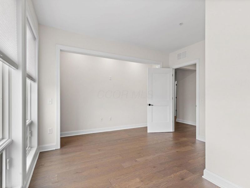 5233 Highpointe Lakes Drive, Unit 301, Westerville, OH 43081 Photo 34