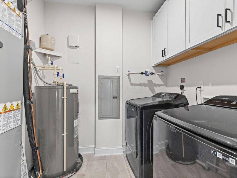 5233 Highpointe Lakes Drive, Unit 301, Westerville, OH 43081 Photo 34