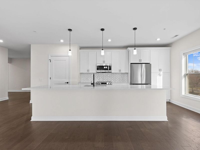 5233 Highpointe Lakes Drive, Unit 301, Westerville, OH 43081 Photo 8