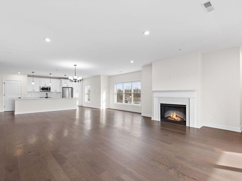 5233 Highpointe Lakes Drive, Unit 301, Westerville, OH 43081 Photo 9