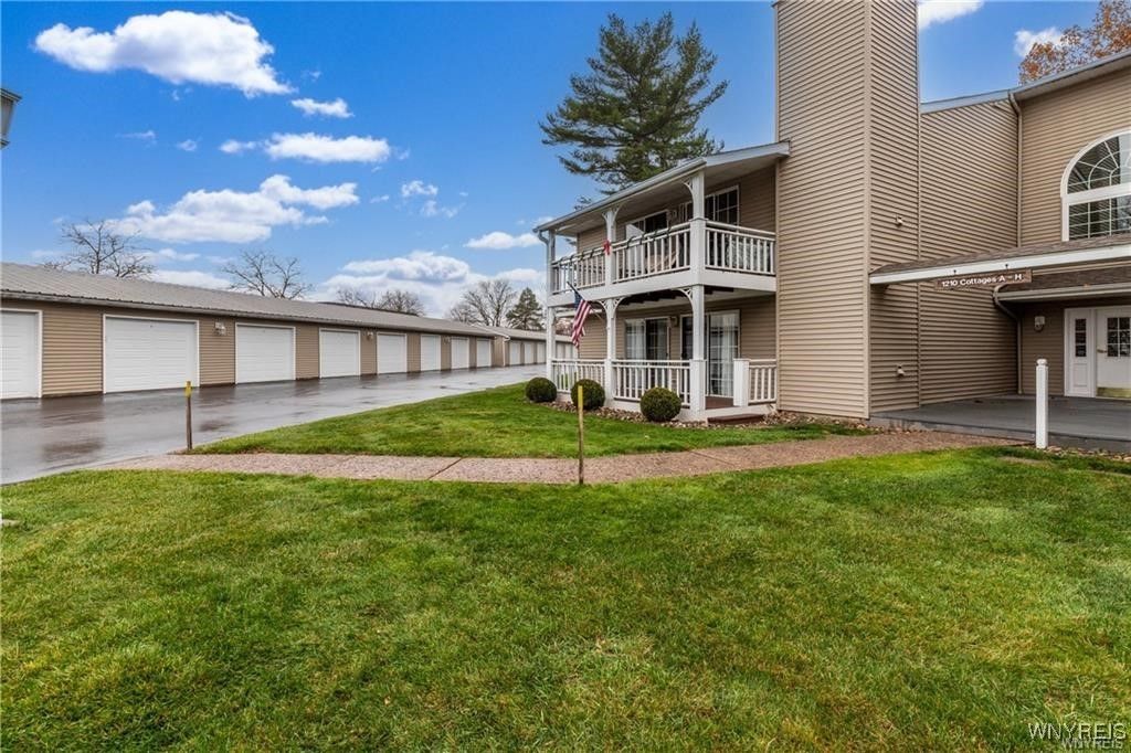 1210 Youngs Rd, Unit D, Buffalo, NY 14221 Main Photo