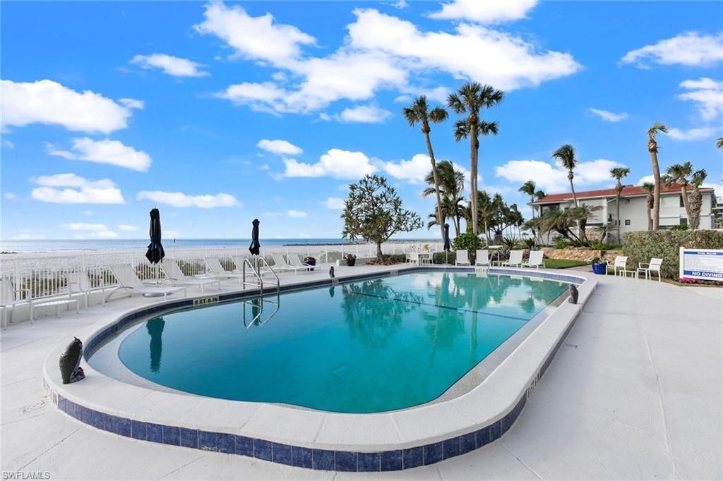 2171 Gulf Shore Blvd N, Unit 104, Naples, FL 34102 Photo