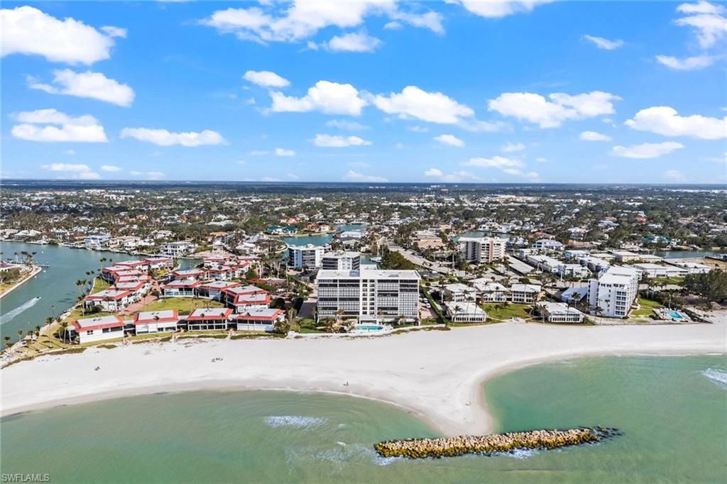 2171 Gulf Shore Blvd N, Unit 104, Naples, FL 34102 Photo