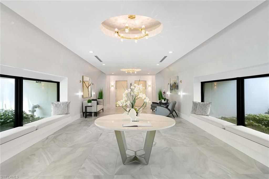 2171 Gulf Shore Blvd N, Unit 104, Naples, FL 34102 Photo