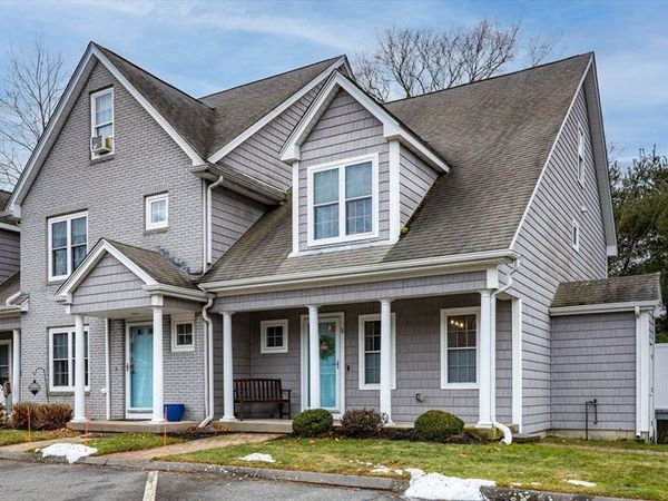 700 Lees River Ave, Unit 15, Somerset, MA 02725