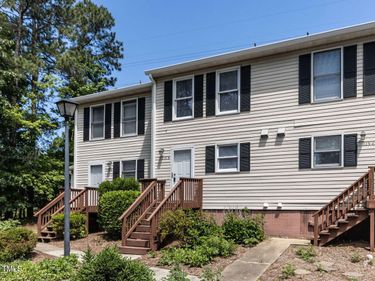 113 Weatherstone Drive, Unit B, Chapel Hill, NC 27514