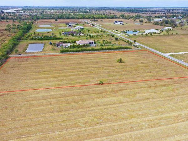 7225 6th Street SW, Vero Beach, FL 32968