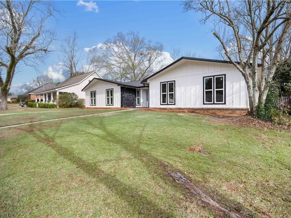 2333 Huffman Drive W, Mobile, AL 36693