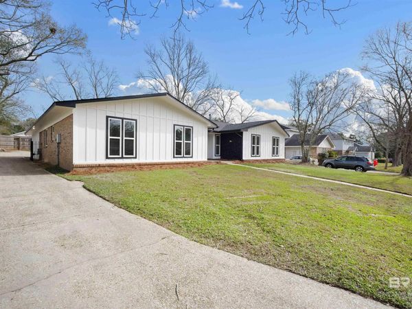 2333 W Huffman Drive, Mobile, AL 36693